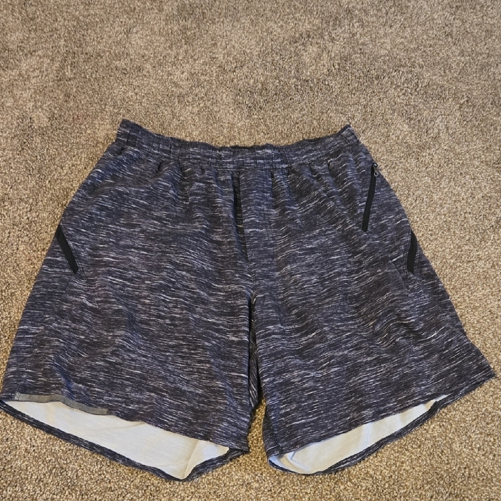 Lululemon Men's Black and‎ Gray Athletic Shorts Size Medium